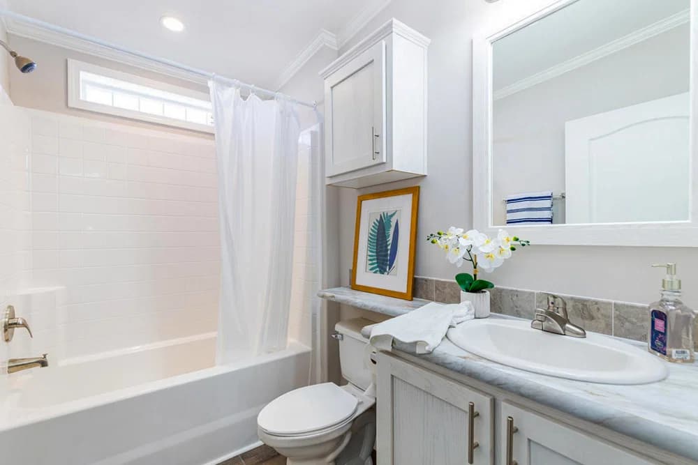 Yarbo bathroom home features