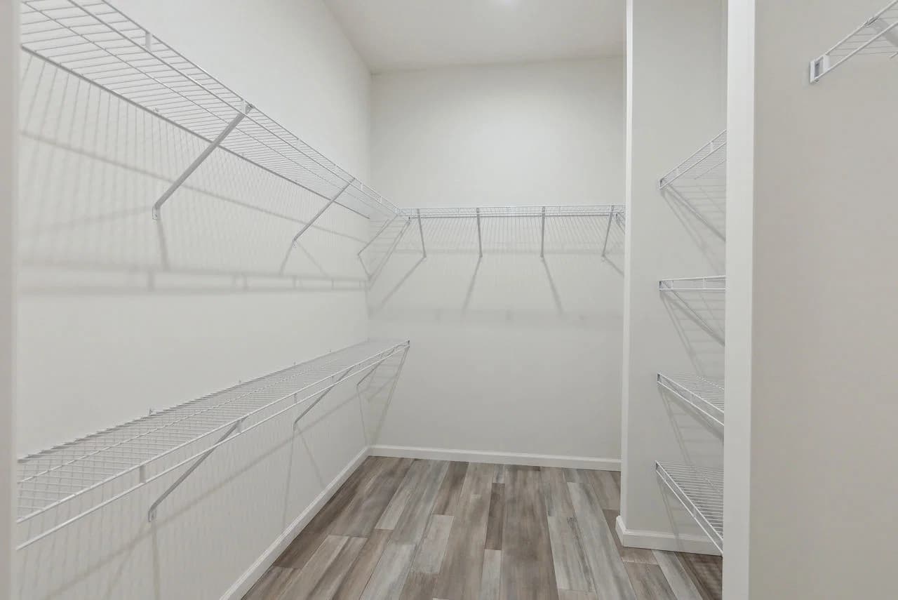 Little sky interior home features
