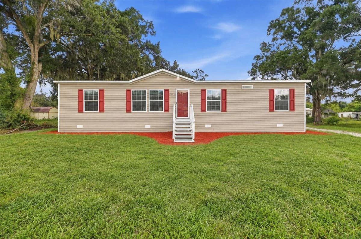 3316 oakland rd s, lakeland, fl 33801 (for sale) $289,463 exterior home features
