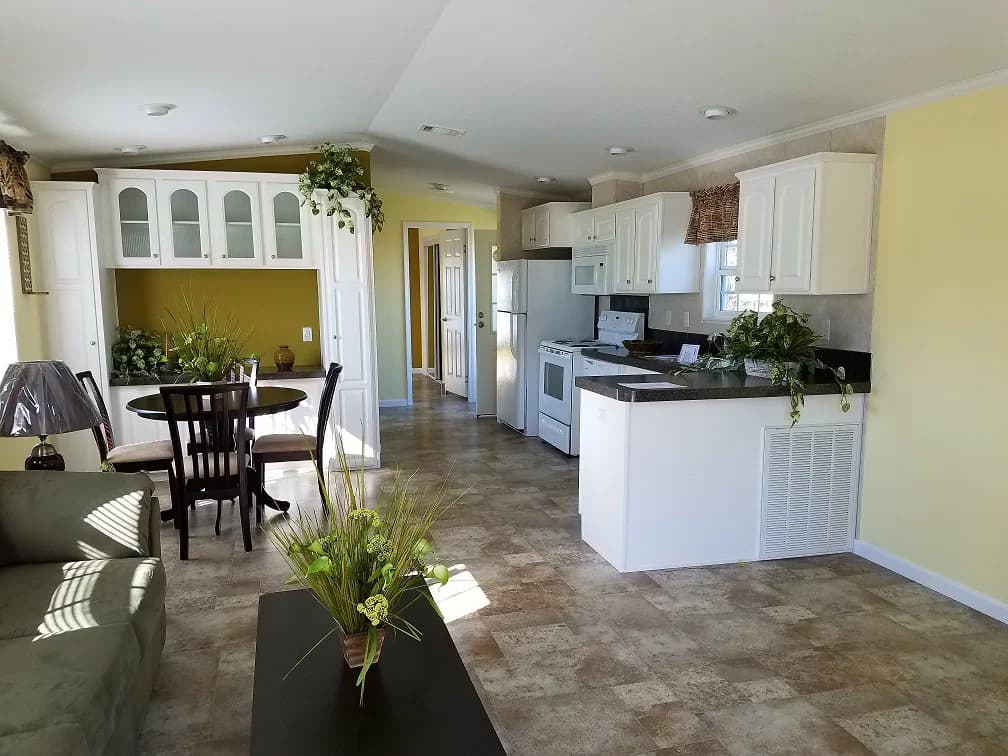 Vacation cottage interior home features