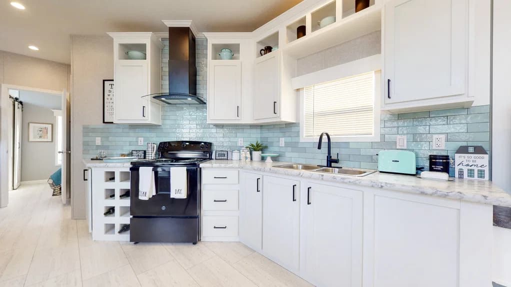 Lake charles 13361b kitchen home features