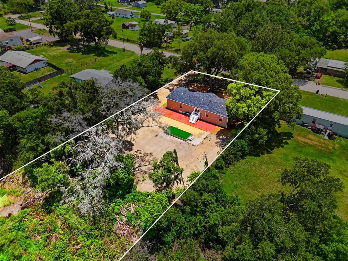 36625 cord st, zephyrhills, fl 33541 (pending) $295,999  home features