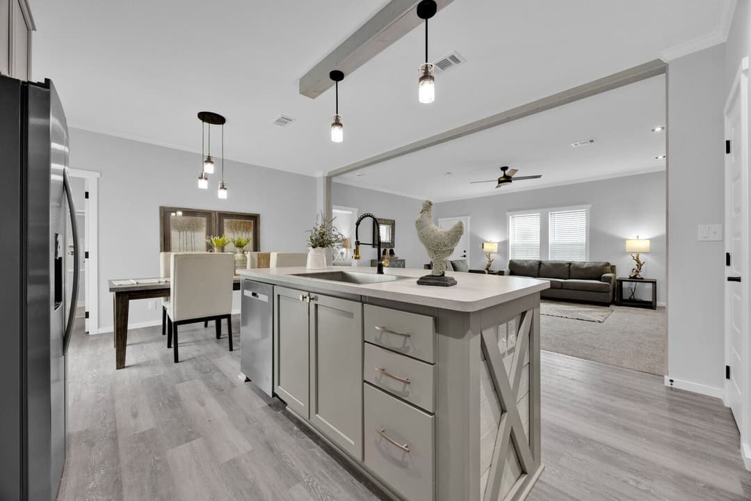 Quinn 30523a kitchen home features