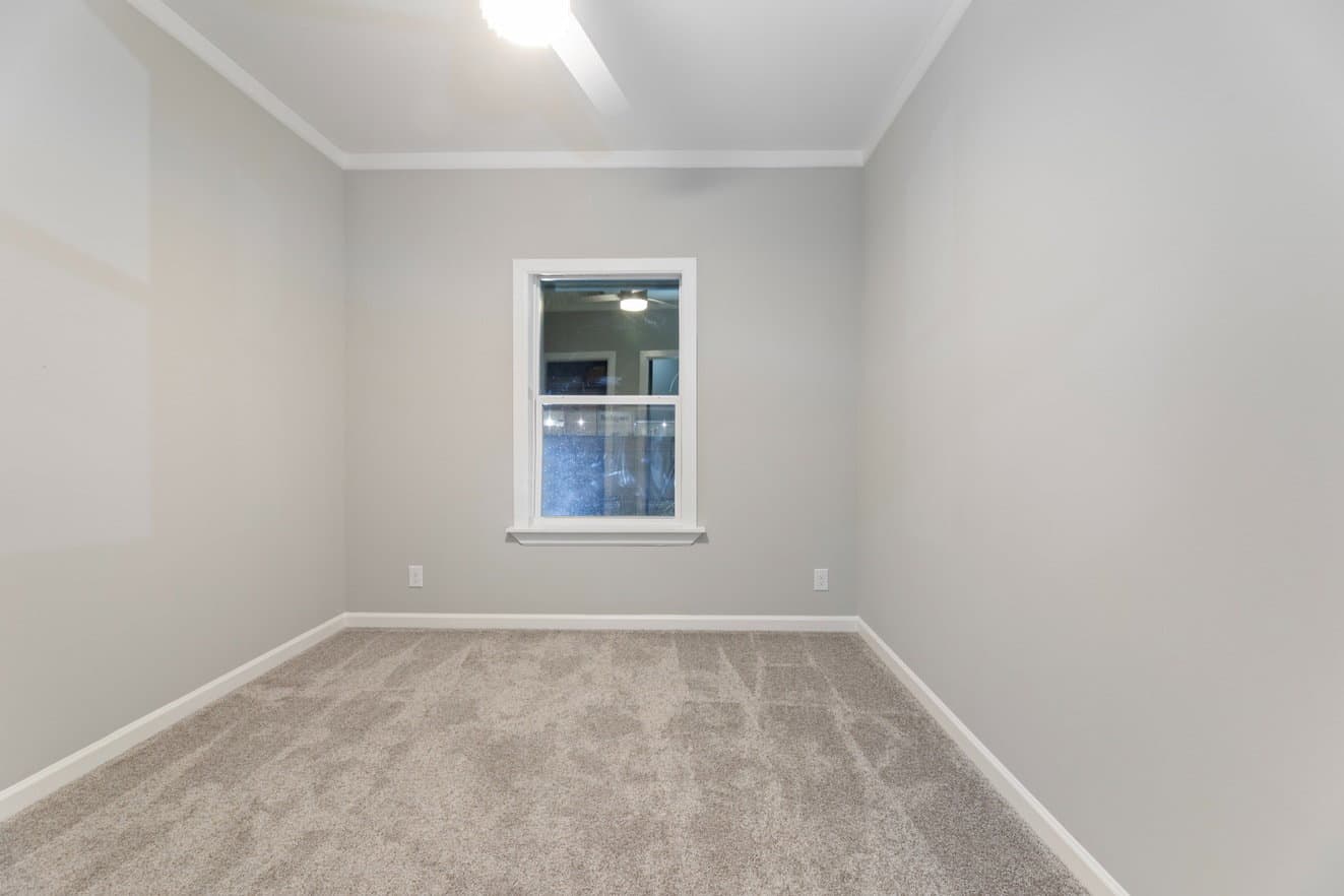 Buncic 28684b bedroom home features