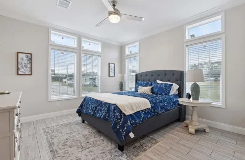 Mccordsville bedroom home features