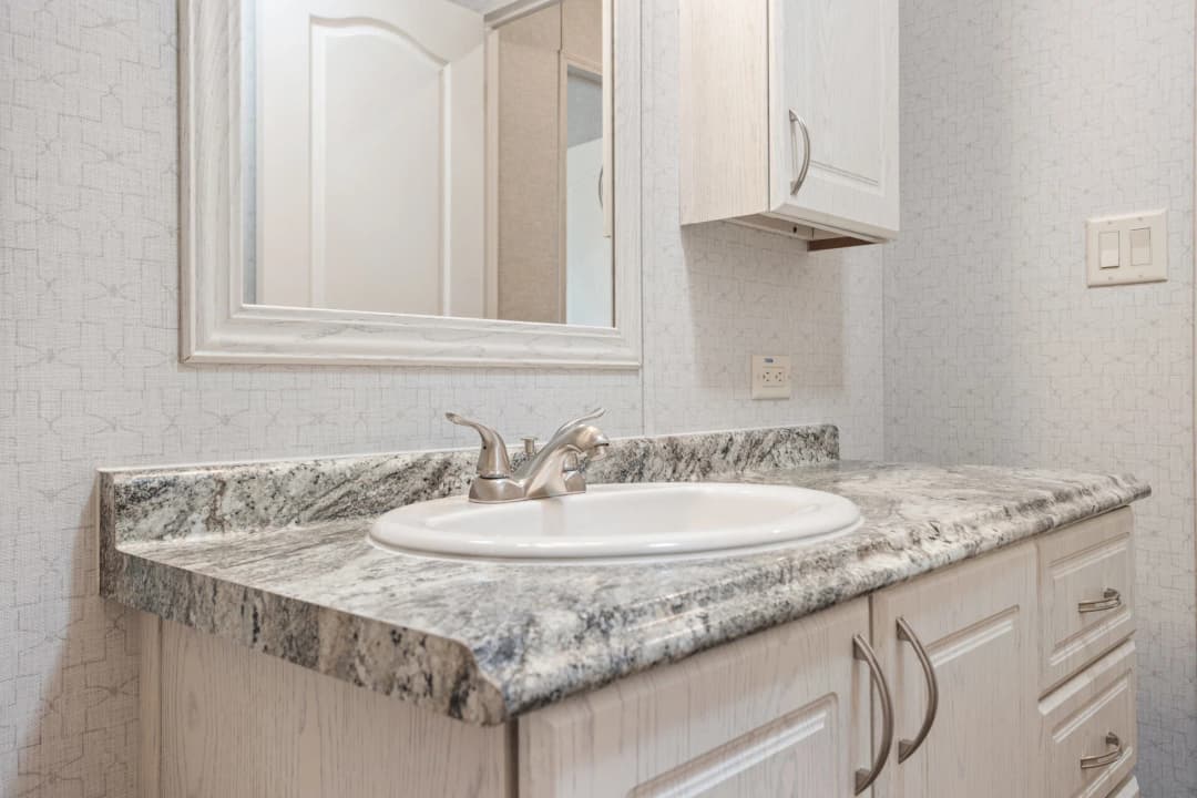 Heritage h-3272-43a bathroom home features