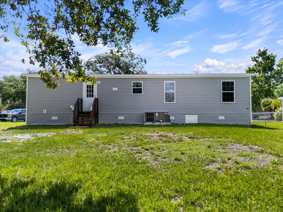 9060 sarah drive, polk city, florida 33868 (sold) exterior home features