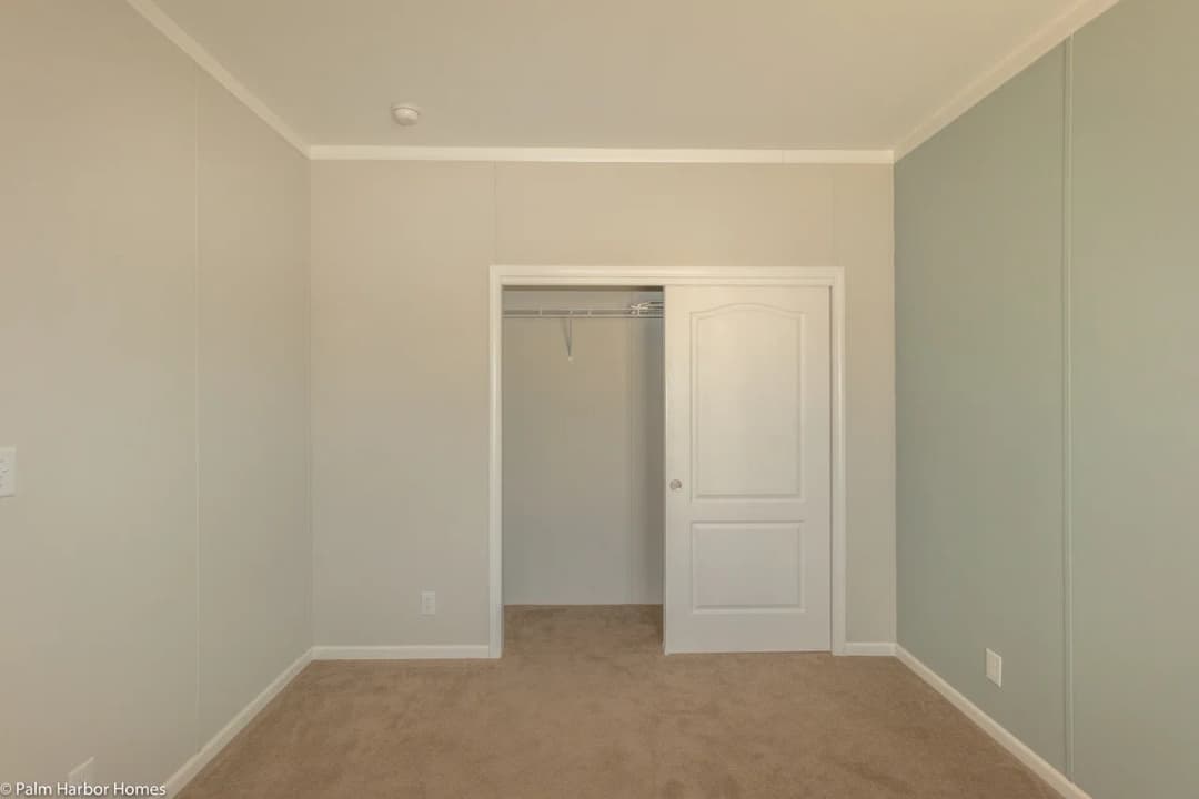 Waverly 15471a bedroom home features