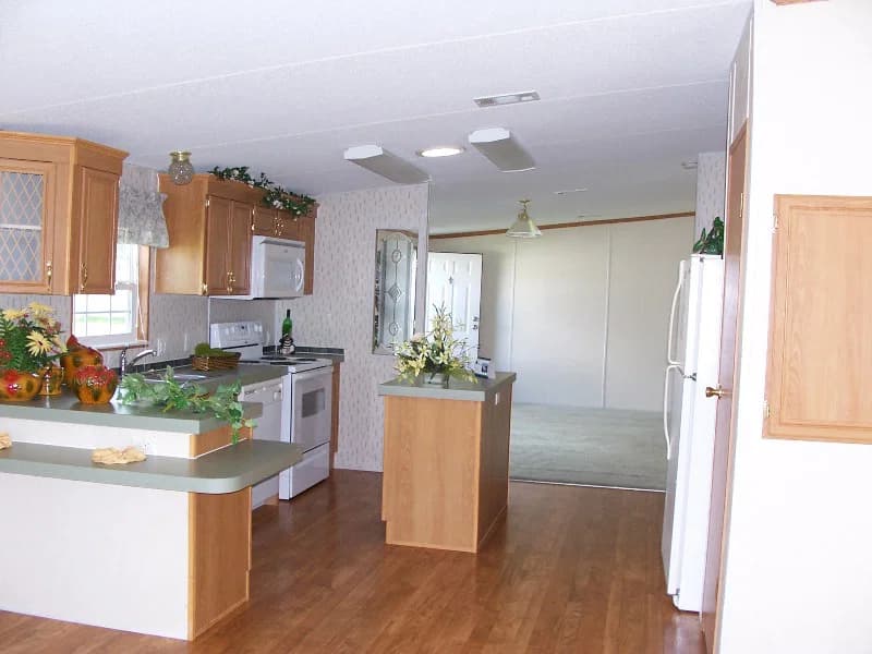 Hazel 2872 kitchen home features