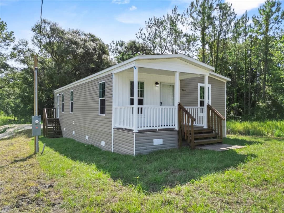 2270 griffin road, bartow, florida 33830  (sold) $199,999 exterior home features