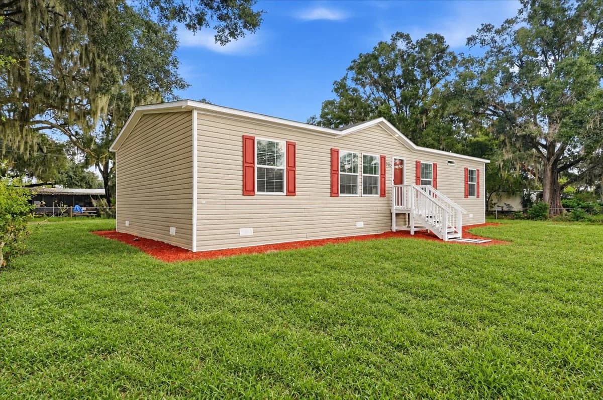 3316 oakland rd s, lakeland, fl 33801 (for sale) $289,463  home features