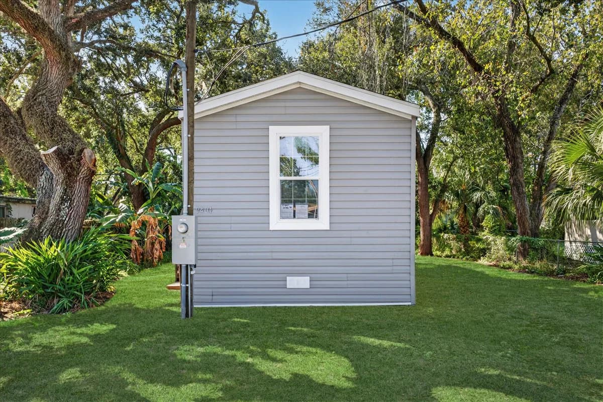 9404 loras street, new port richey, fl 34654 (sold) $149,000  home features