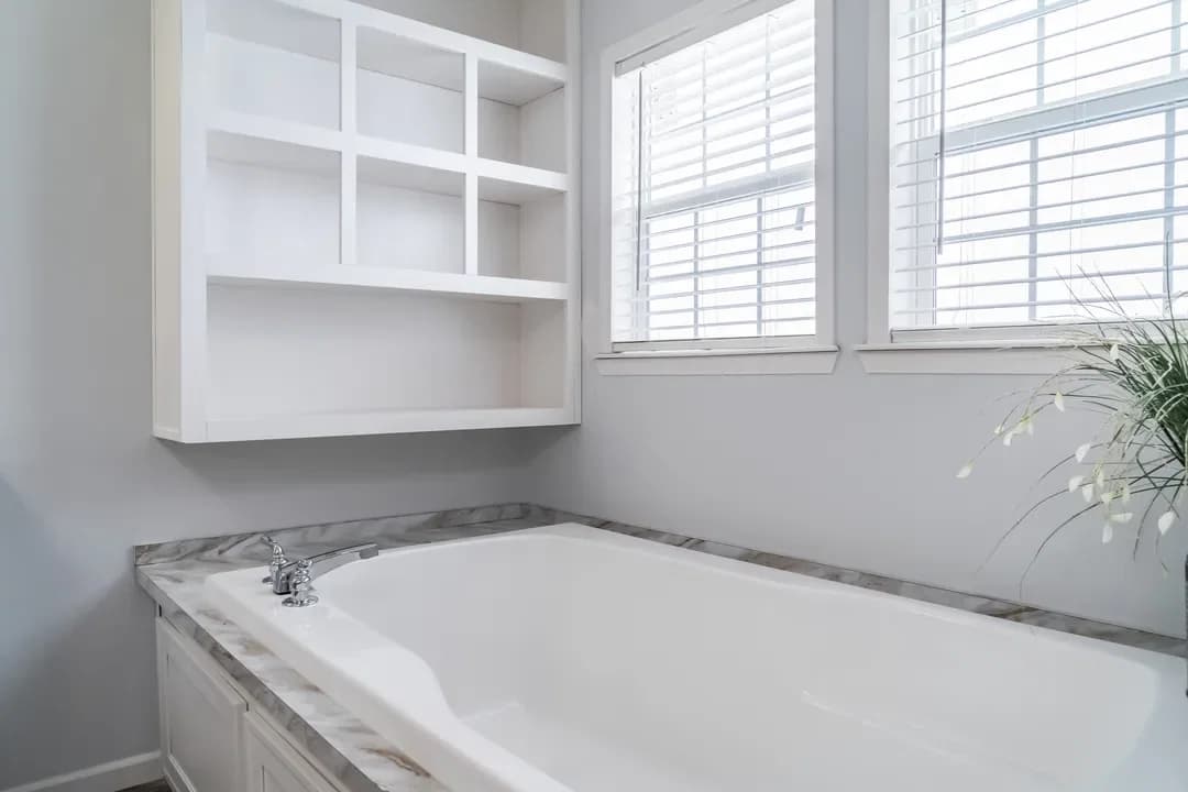 The leahy bathroom home features