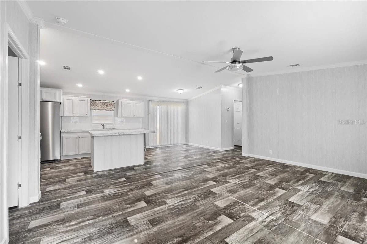 18437 15th ave, orlando, fl 32833 (sold)  home features