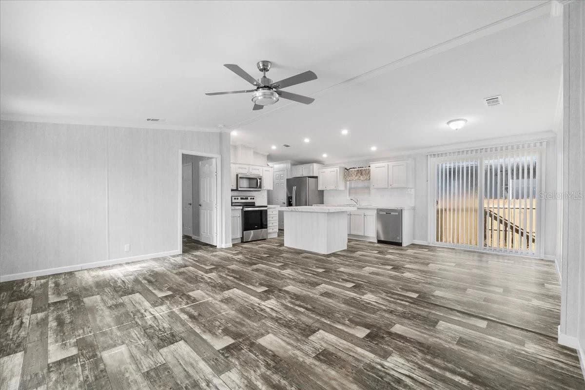 18437 15th ave, orlando, fl 32833 (sold)  home features