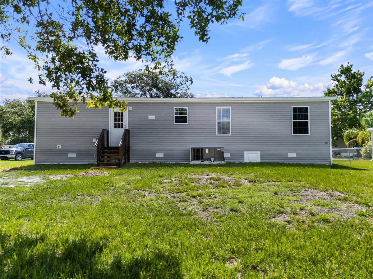 54 oakridge dr, frostproof, fl 33843 (for sale) $249,982  home features