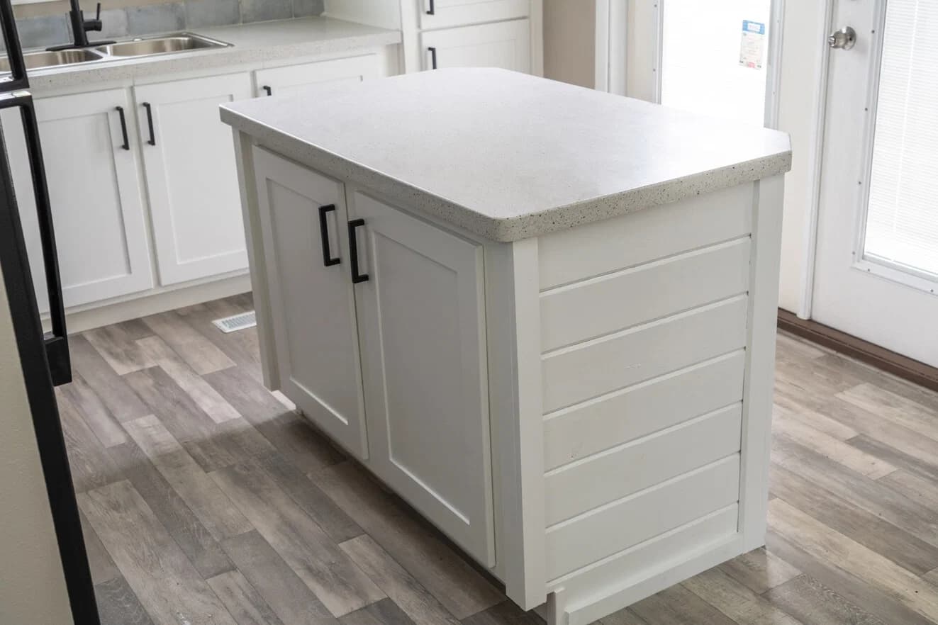 Eagle 11351g kitchen home features