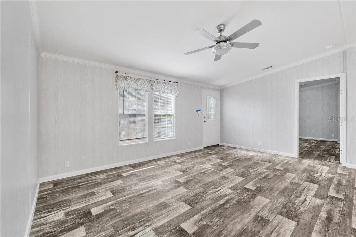 18437 15th ave, orlando, fl 32833 (sold)  home features