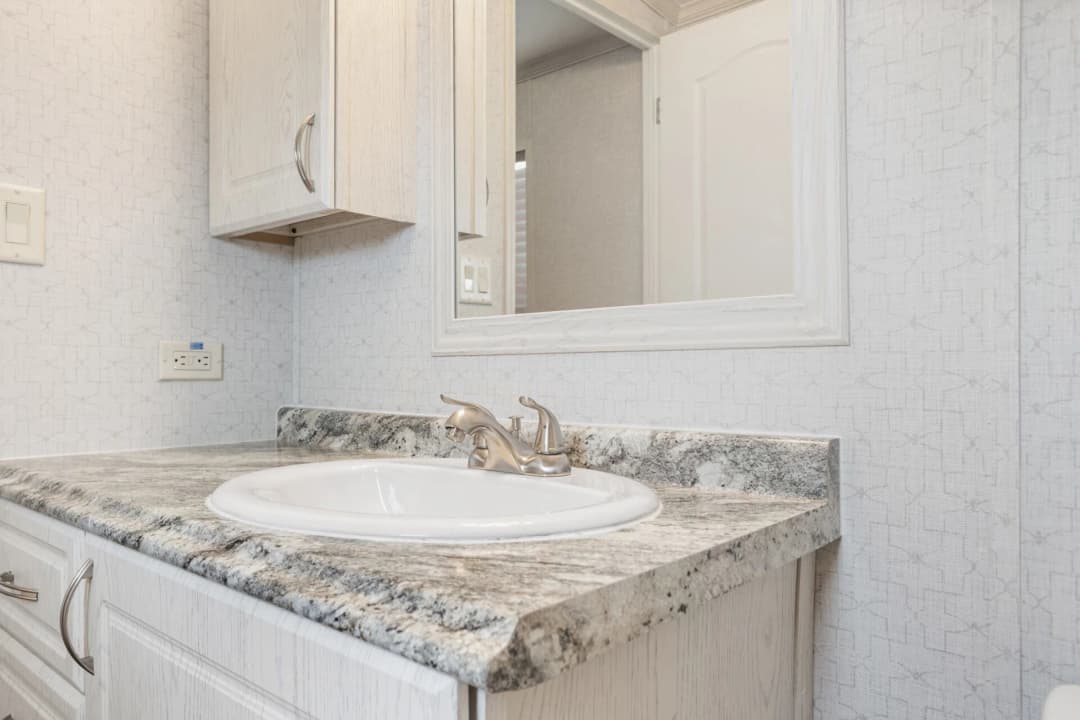 Heritage h-3272-43a bathroom home features