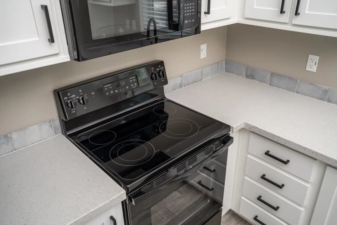Eagle 11351g kitchen home features