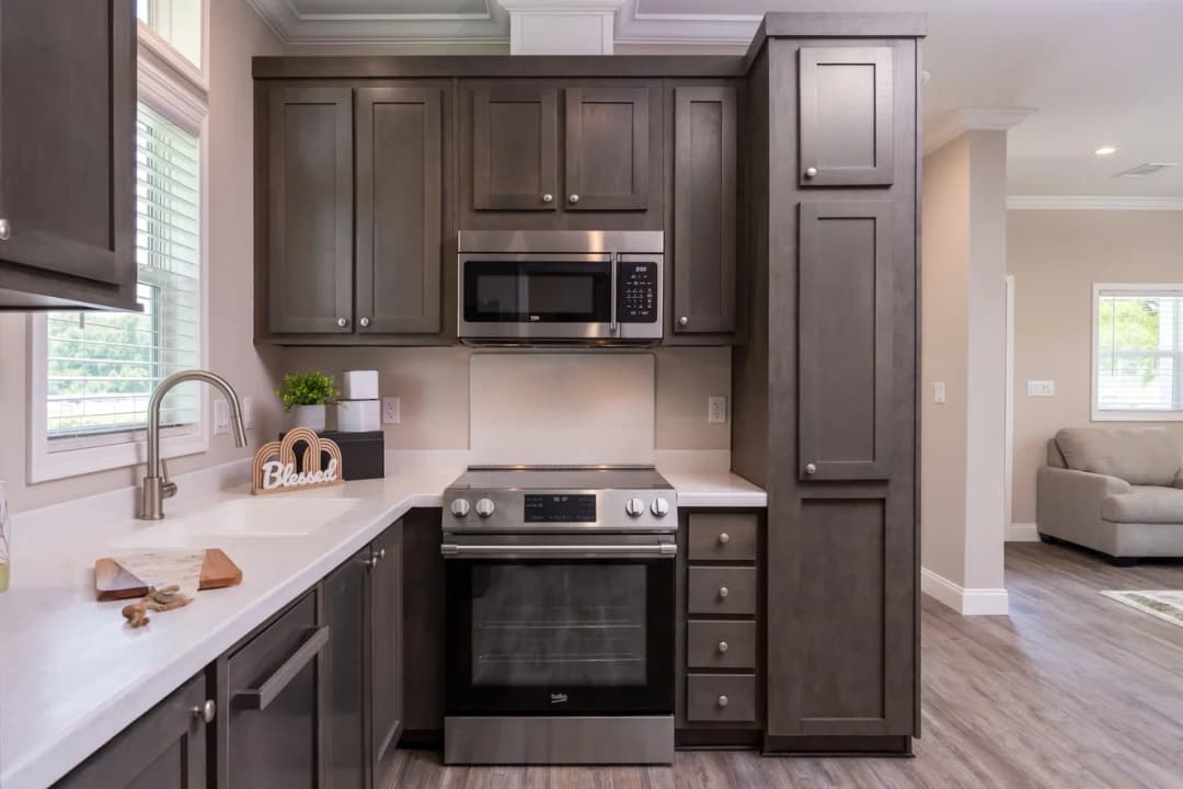 The chariot 24442a kitchen home features