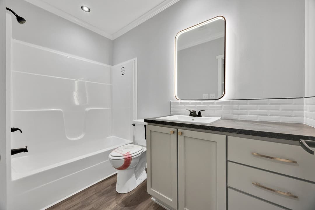 Draper 40764a bathroom home features