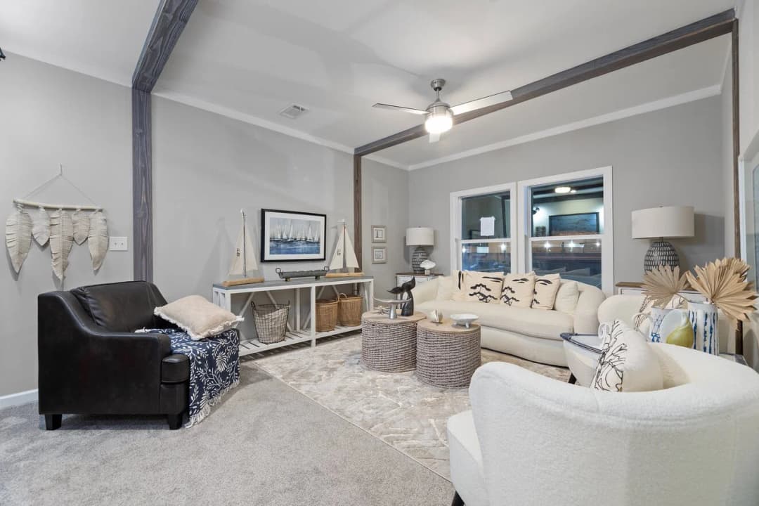 Buncic 28684b interior home features