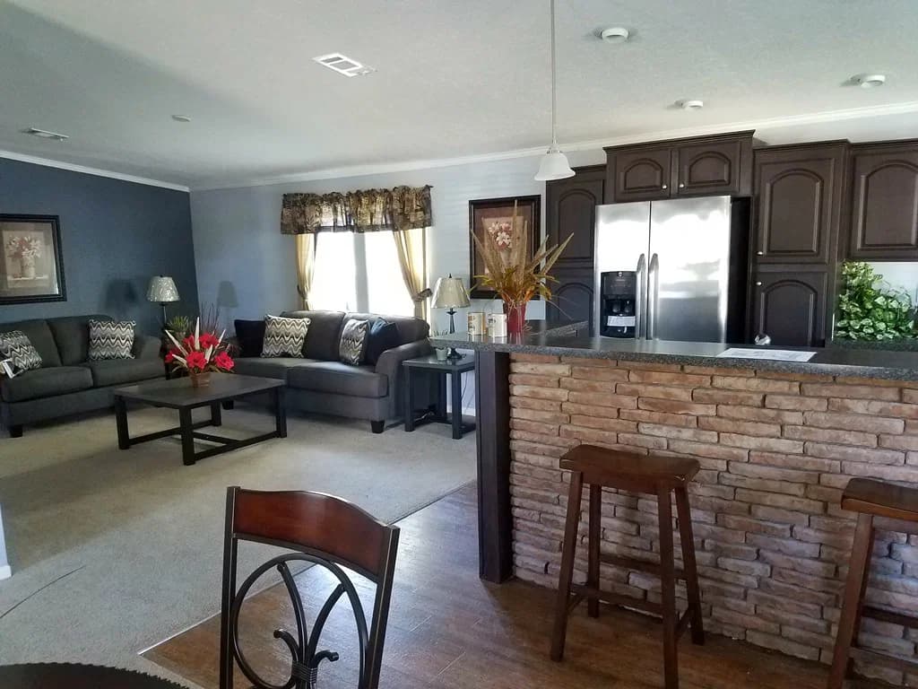 Myranda 2856 interior home features