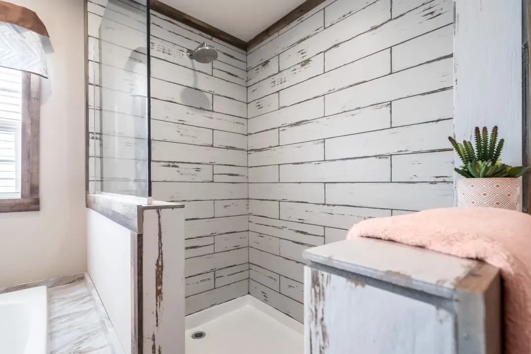 The tyra ii bathroom home features
