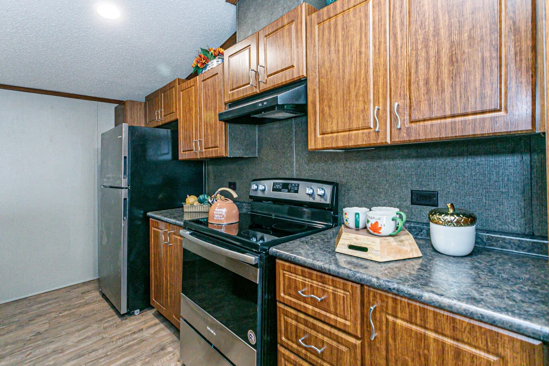 Heritage h-1872-32a kitchen home features
