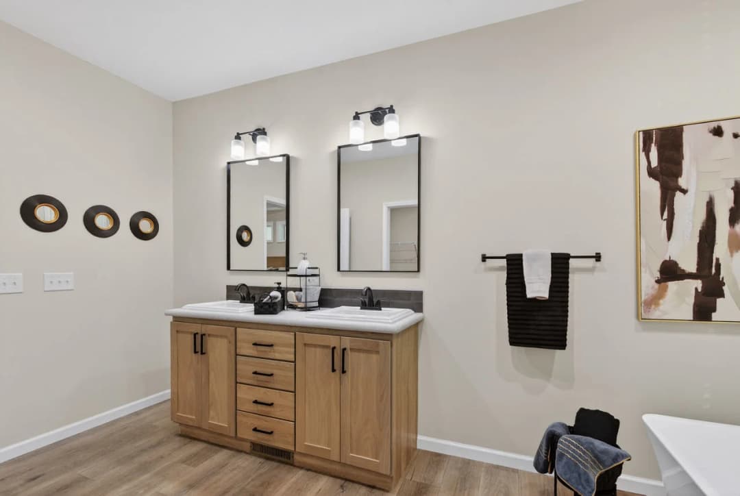 Emerald sky bathroom home features