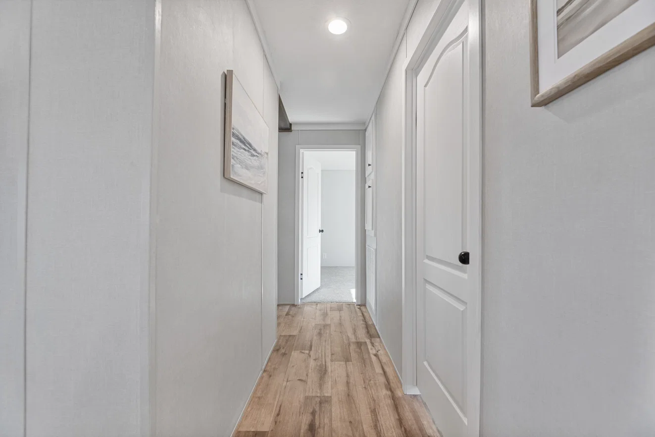 Vivid 28603n interior home features
