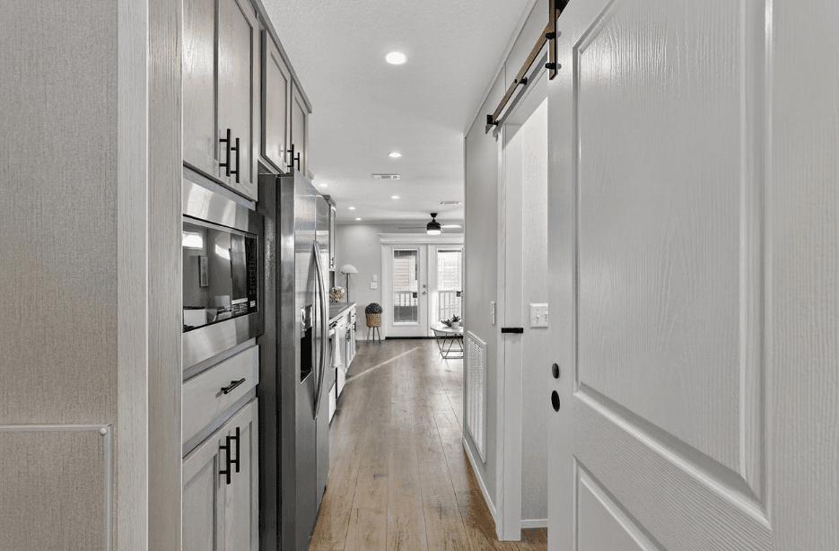 Embrace daylight interior home features