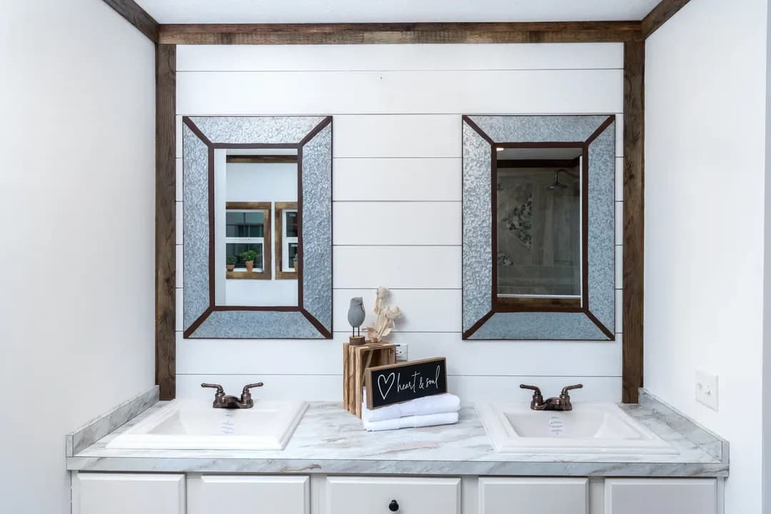 The liza jane bathroom home features