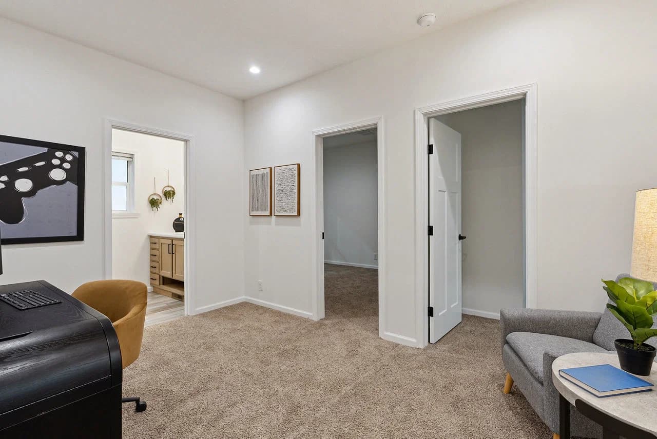 Little sky interior home features