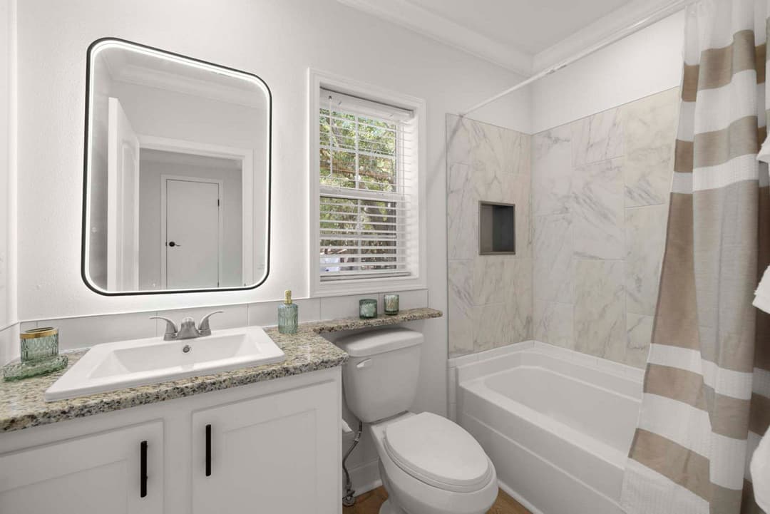 Silver springs 5355 bathroom home features