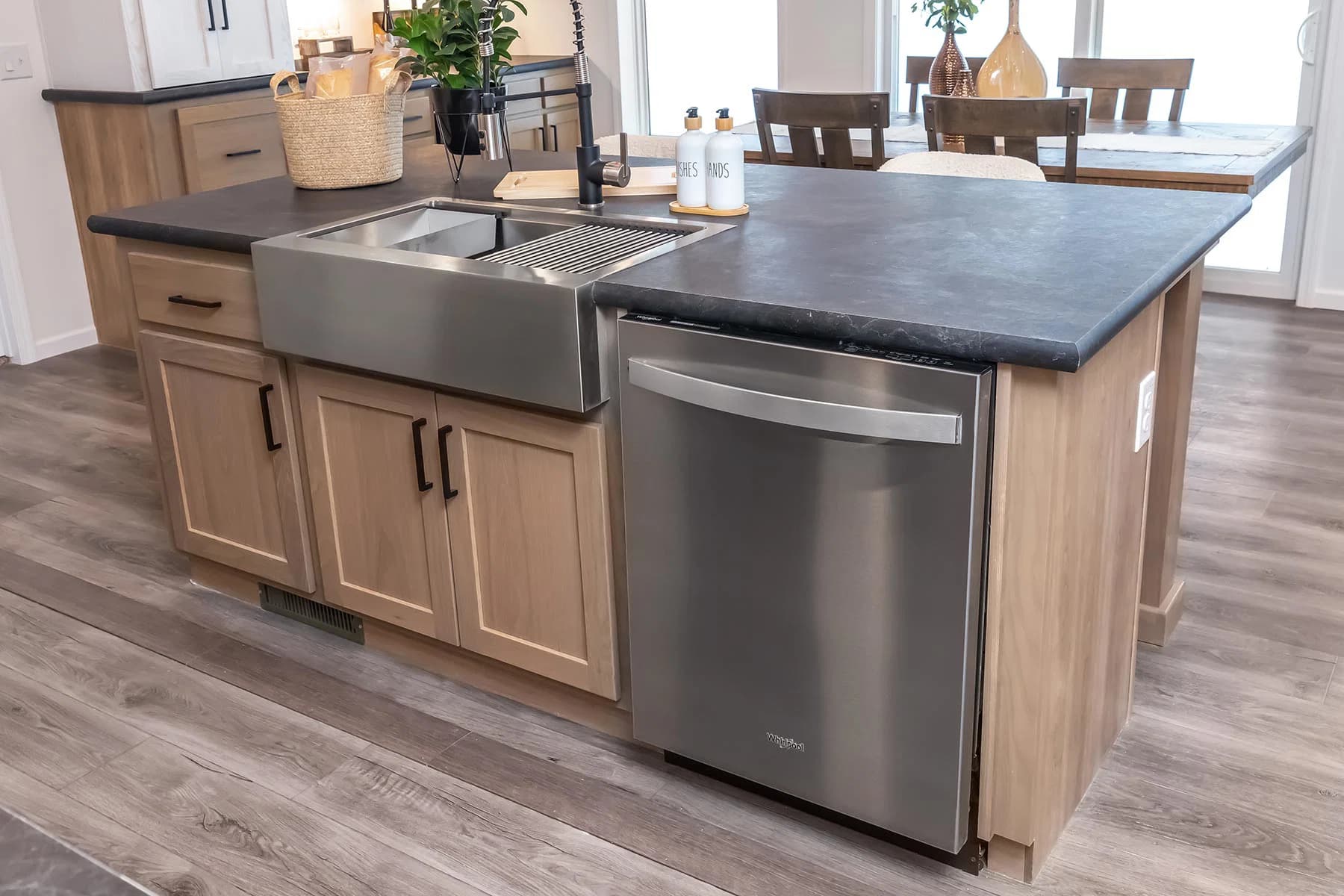 Big sky kitchen home features