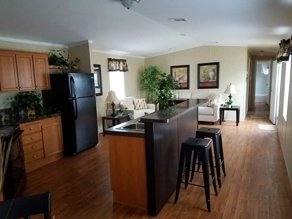 Mallory kitchen home features