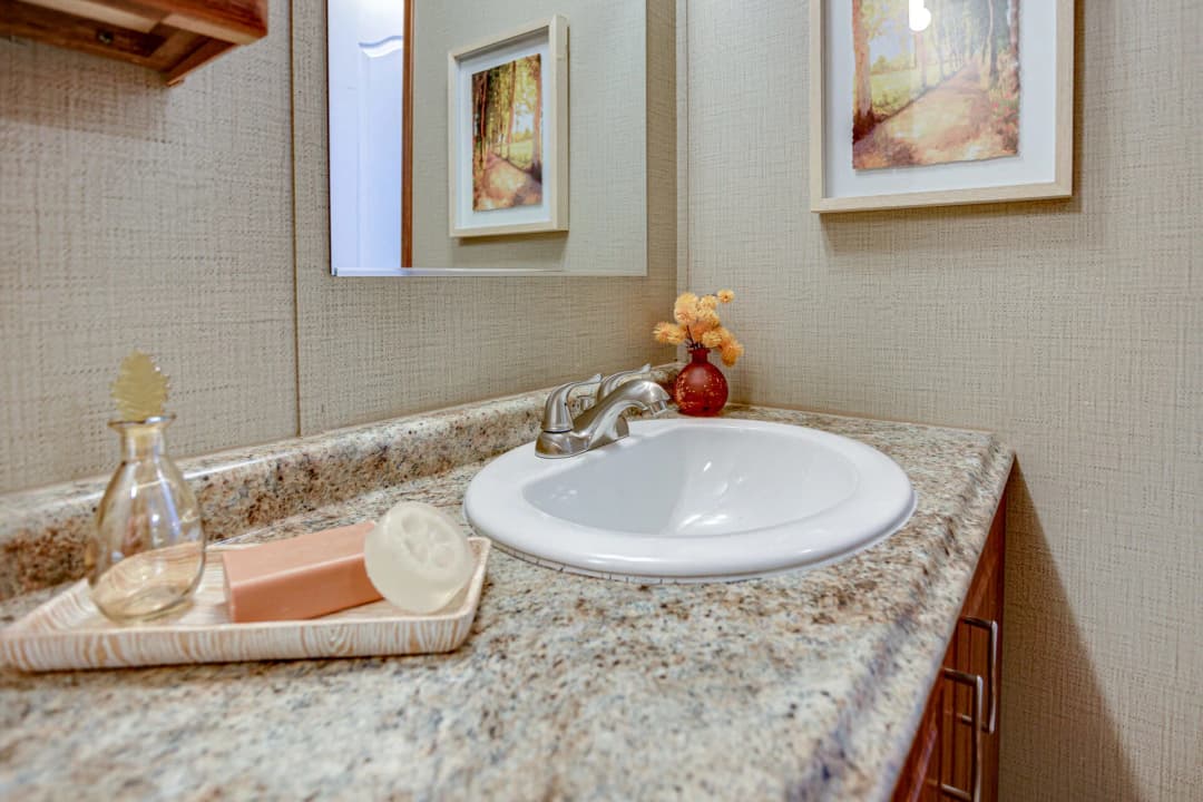 Heritage h-1864-22a bathroom home features