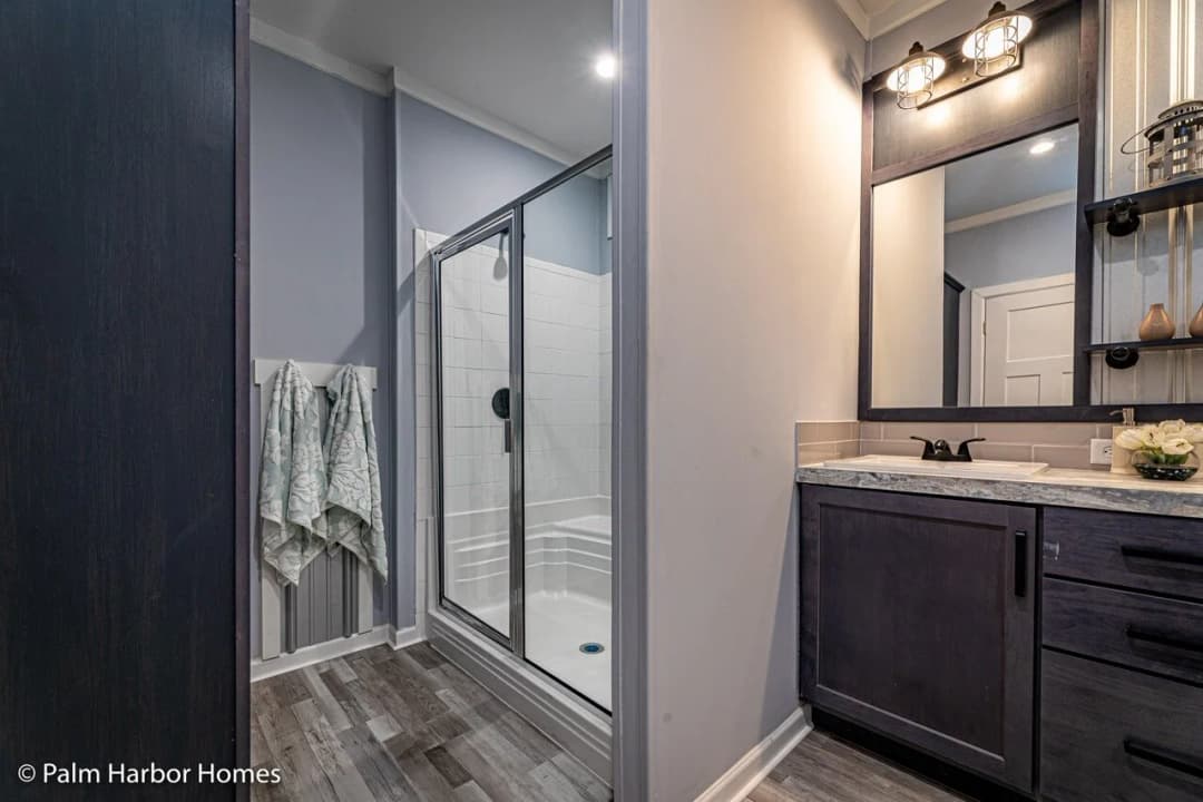 Jenkins 28522a bathroom home features