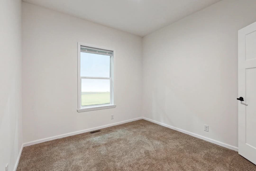 Little sky bedroom home features