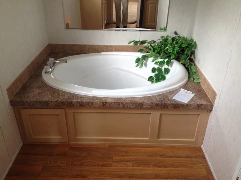 Danielle 2844 bathroom home features