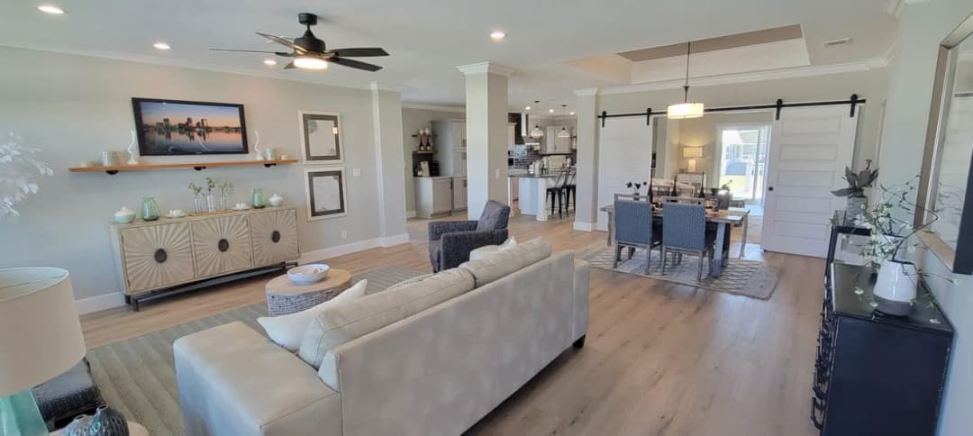 La belle vi 40643b interior home features