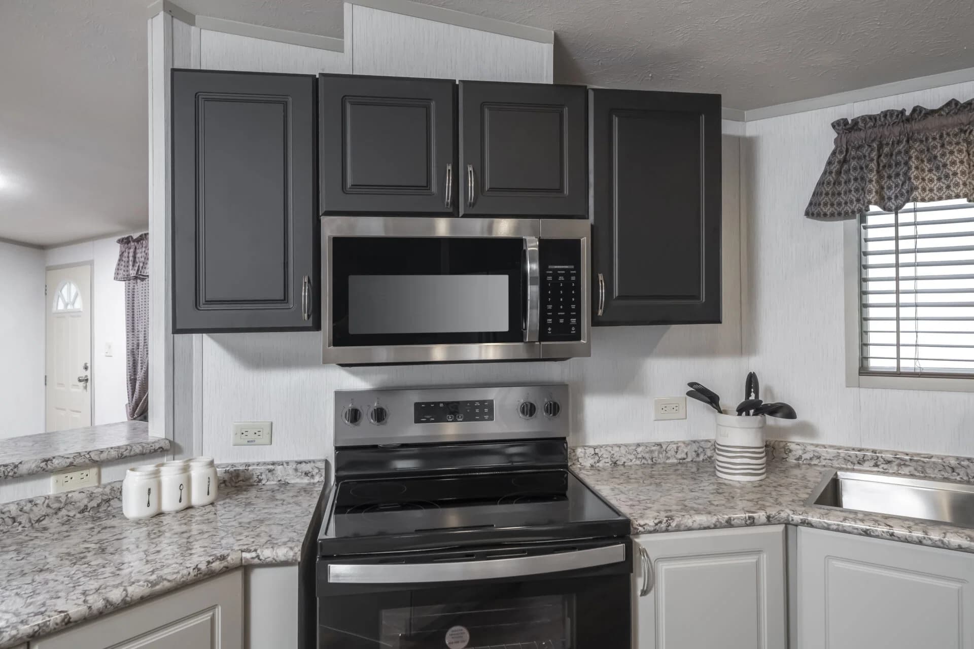Heritage h-1880-32e kitchen home features