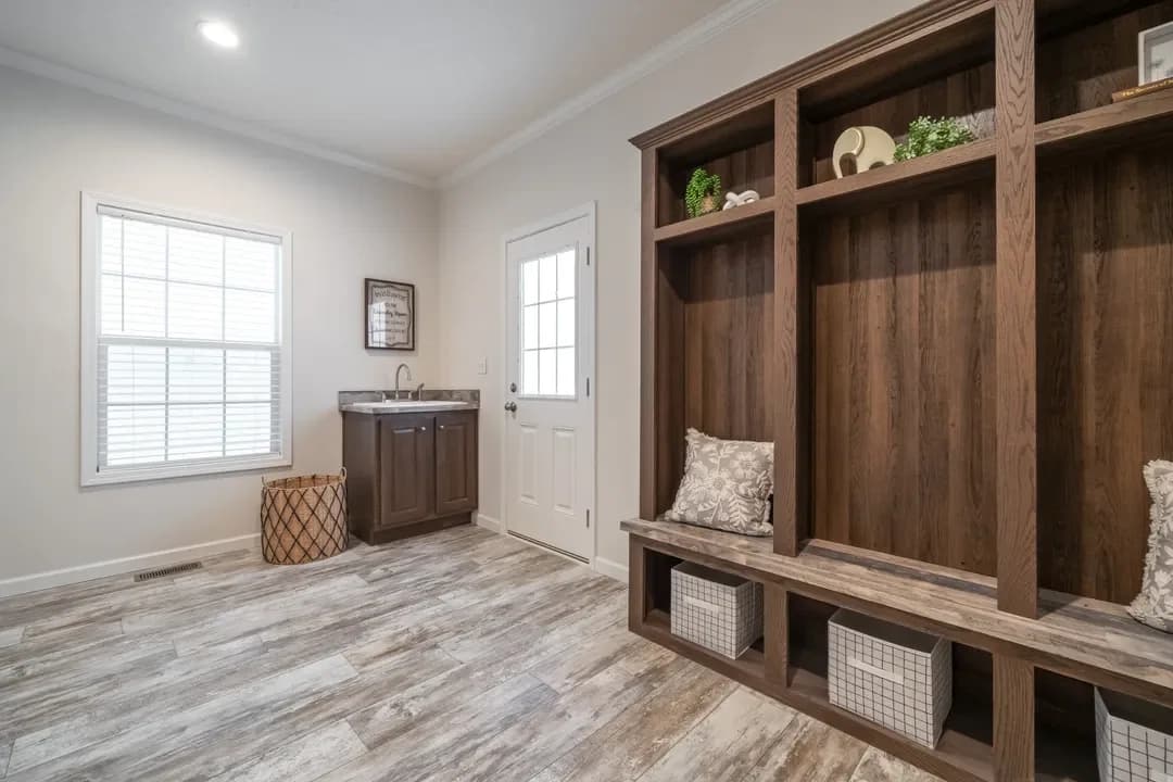 1444 carolina interior home features