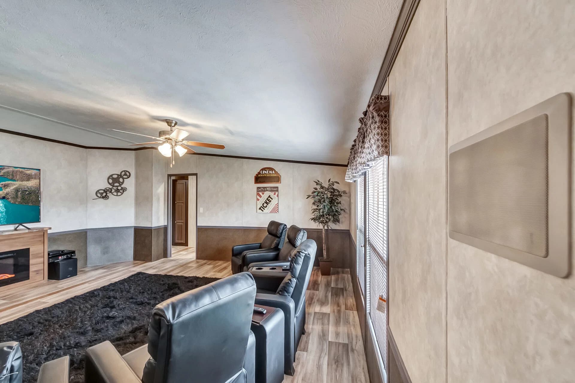 Classic c-3280-42.5b interior home features