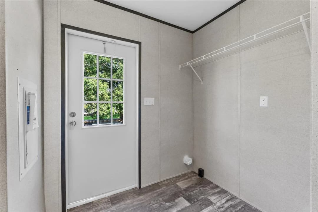 9060 sarah drive, polk city, florida 33868 (sold) interior home features