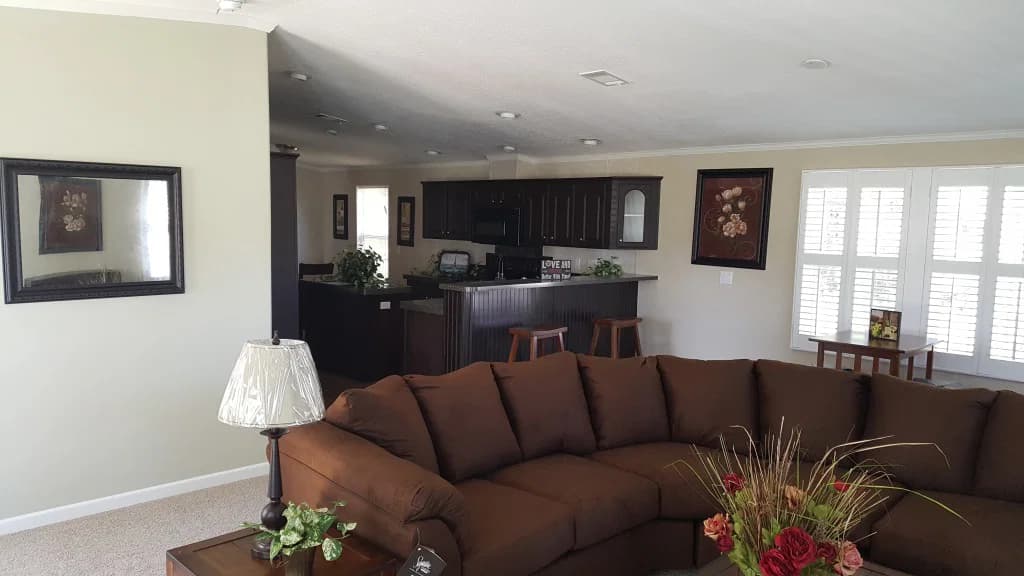 Ryan 2864 interior home features