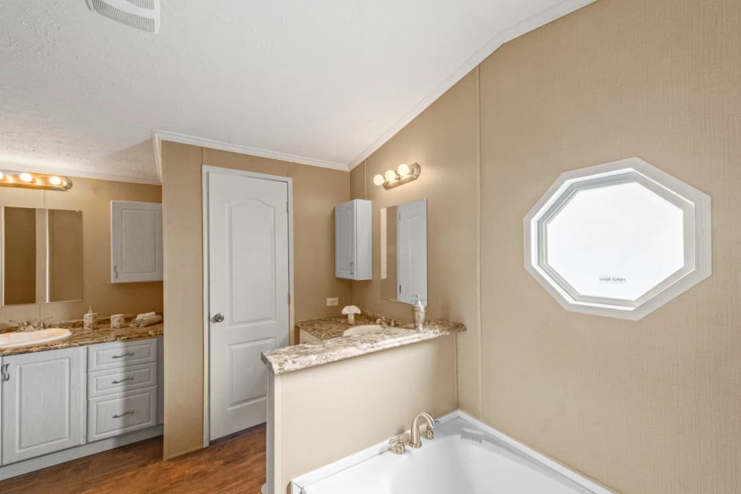 Classic c-1880-32f bathroom home features