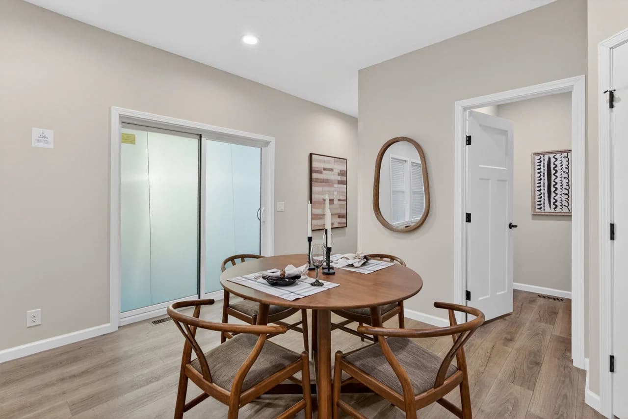 Emerald sky interior home features